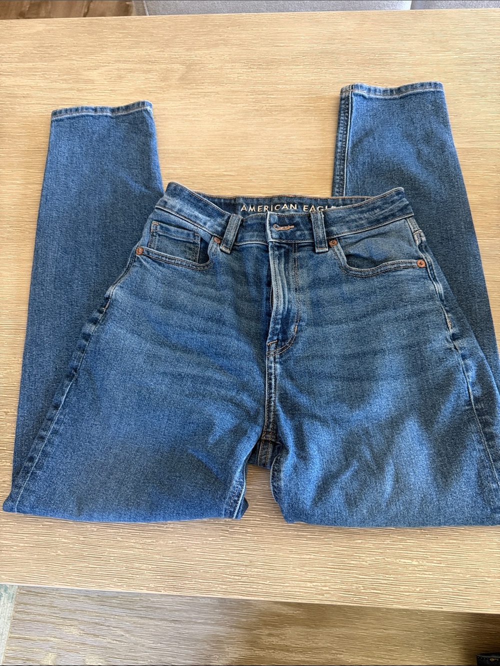 American Eagle Outfitters Women’s Medium Blue Slim Straight Jeans